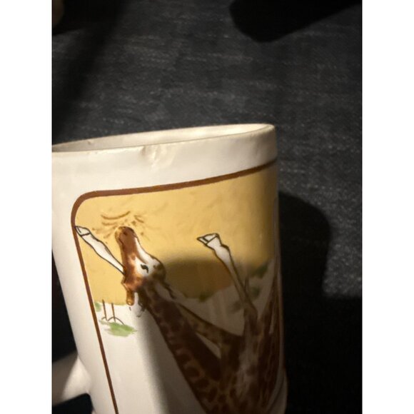 Rare VTG Giraffe-Themed Ceramic Coffee Mug With Handle - Picture 7 of 8